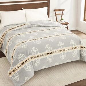 Pendleton Faux Fur Luxe Blanket TWIN 66”x 92" Cross Roads